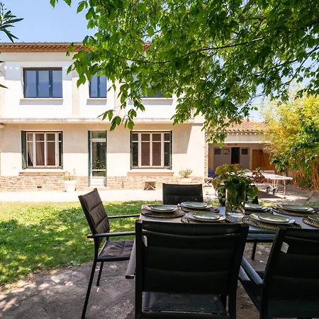 Vila Big House - Parking Privee - Piscine - Wifi - Equipee