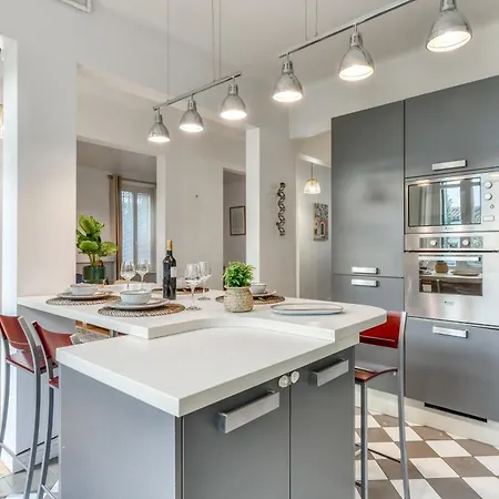 Villa Big House - Parking Privee - Piscine - Wifi - Equipee *