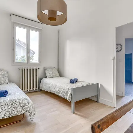 Big House - Parking Privee - Piscine - Wifi - Equipee Villa