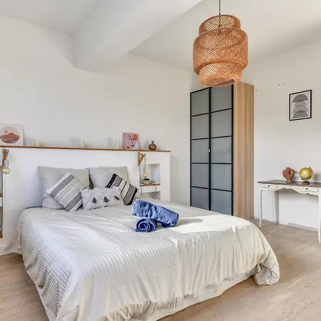 Villa Big House - Parking Privee - Piscine - Wifi - Equipee